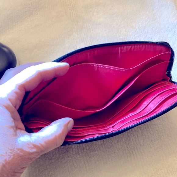 COACH TARTAN DOUBLE POCKET WRISTLET WALLET. MANY POCKETS WITH LOTS OF ROOM. EUC - Picture 8 of 14